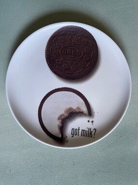 At Home International Vintage Got Milk Plate Oreos 8” Melamine